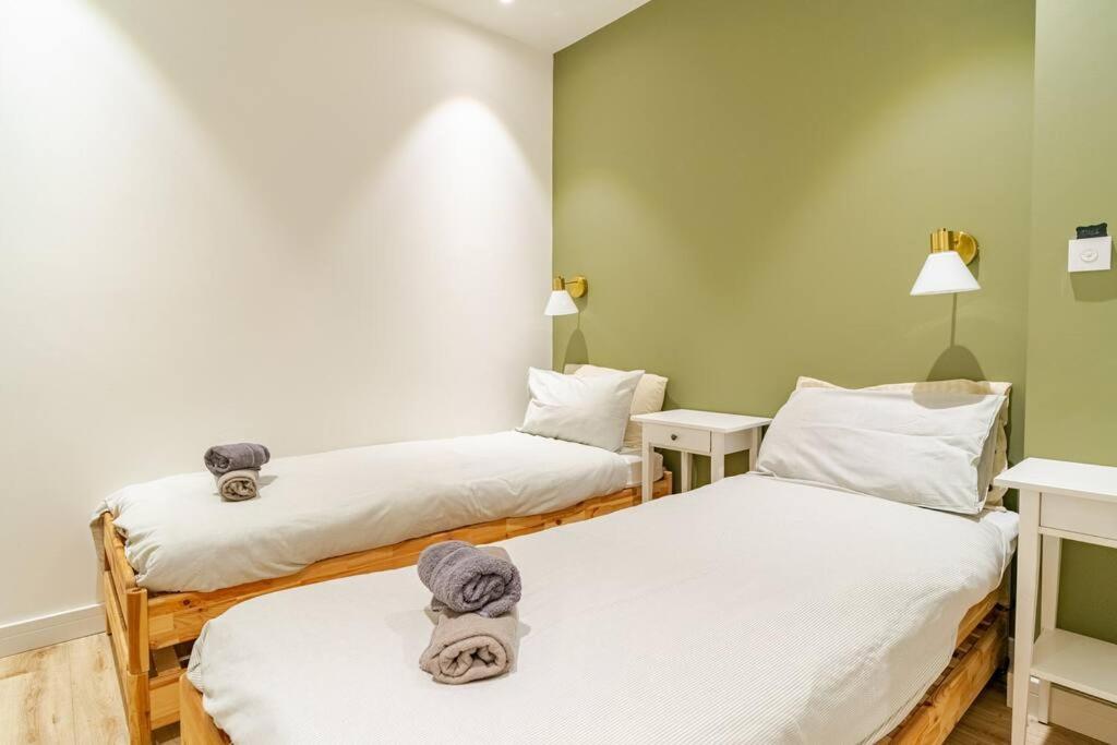 Stunning 2 Bed Apartment, Heart Of The Barbican พลีมัธ ภายนอก รูปภาพ