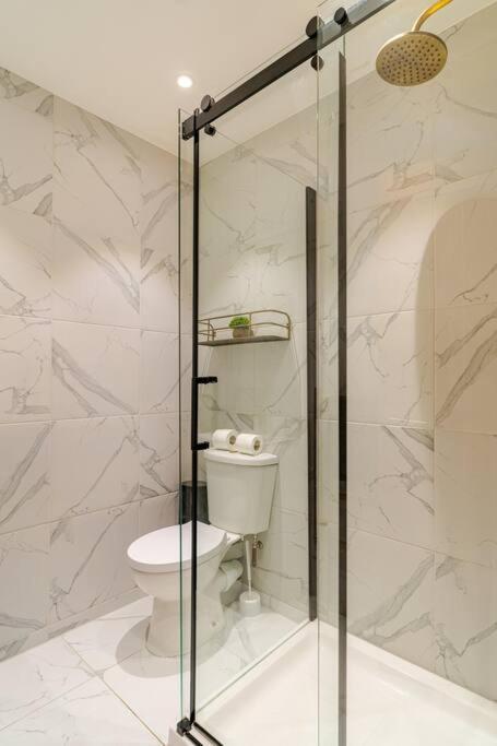 Stunning 2 Bed Apartment, Heart Of The Barbican พลีมัธ ภายนอก รูปภาพ